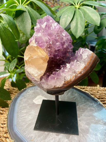 Grade AAA Natural Brazil Amethyst Geode with Calcite and Agate, Crystal Healing Home Decor 835g