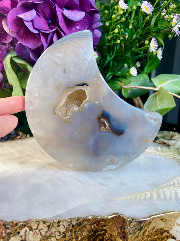 Grade AAA Large Natural Agate with Clear Quartz Geode Moon, Crystal Decor, Energy Protection, House Blessing, Moon Ritual
