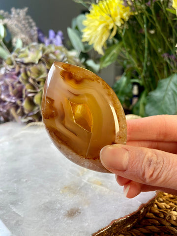 Grade AAA Brazilian Agate Quartz Geode Eye, Energy Protection, Third Eye Opening, Manifestation Crystal, 111g