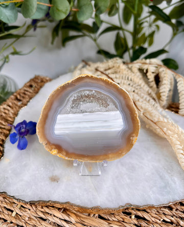 Grade AAA Natural Agate Geode Slice,Polished Crystal, House Blessing, Good Fortune, can be coaster or sphere stand 161g
