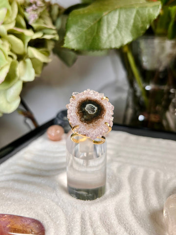 Grade AAA Natural Stalactite Eye Arch Ring with Quartz, Crystal Healing and Energy Protection
