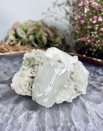 Grade AAA Natural Terminated Apophyllite Specimen from India, Crystal Healing Home Decor 132g