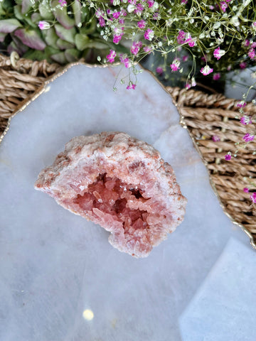 Grade AAA Natural Argentinian Pink Amethyst Geode, Heart Chakra, Meditation, Reiki , Energy Balance 146g