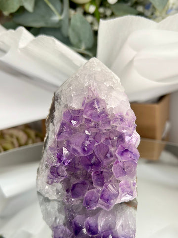 Grade AA+ Natural Brazilian Amethyst Geode Cutbase Tower with white agate, crystal healing home decor 432g ACT27