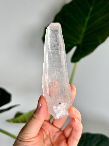 Grade AAA Singing Laser Quartz from Batatal, Diamantina -Self-Healed with Hematite Inclusion, High Vibration Healing Crystal, SLH47, 104g