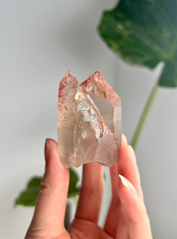 Grade A Golden Healer Lemurian Quartz, Shift Quartz, with Record Keepers from Serra do Cabral, Brazil, GSL18, 85g