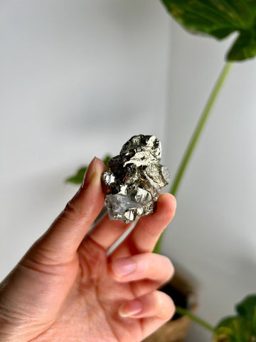 Grade AA Natural Pyrite with Quartz from Peru – Protection Stone, Solar Plexus, Wealth Manifestation PRP24, 52g