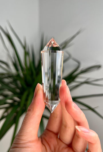 Grade AAA+ Natural Lemurian Seed Quartz 24-Sided Vogel Wand - Top Quality, Perfectly Crafted, Travel Size LVT11, 49g