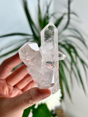 Grade AA Natural Clear Quartz Cluster with Unique Bridge formation from Diamantina, 122g, CC08