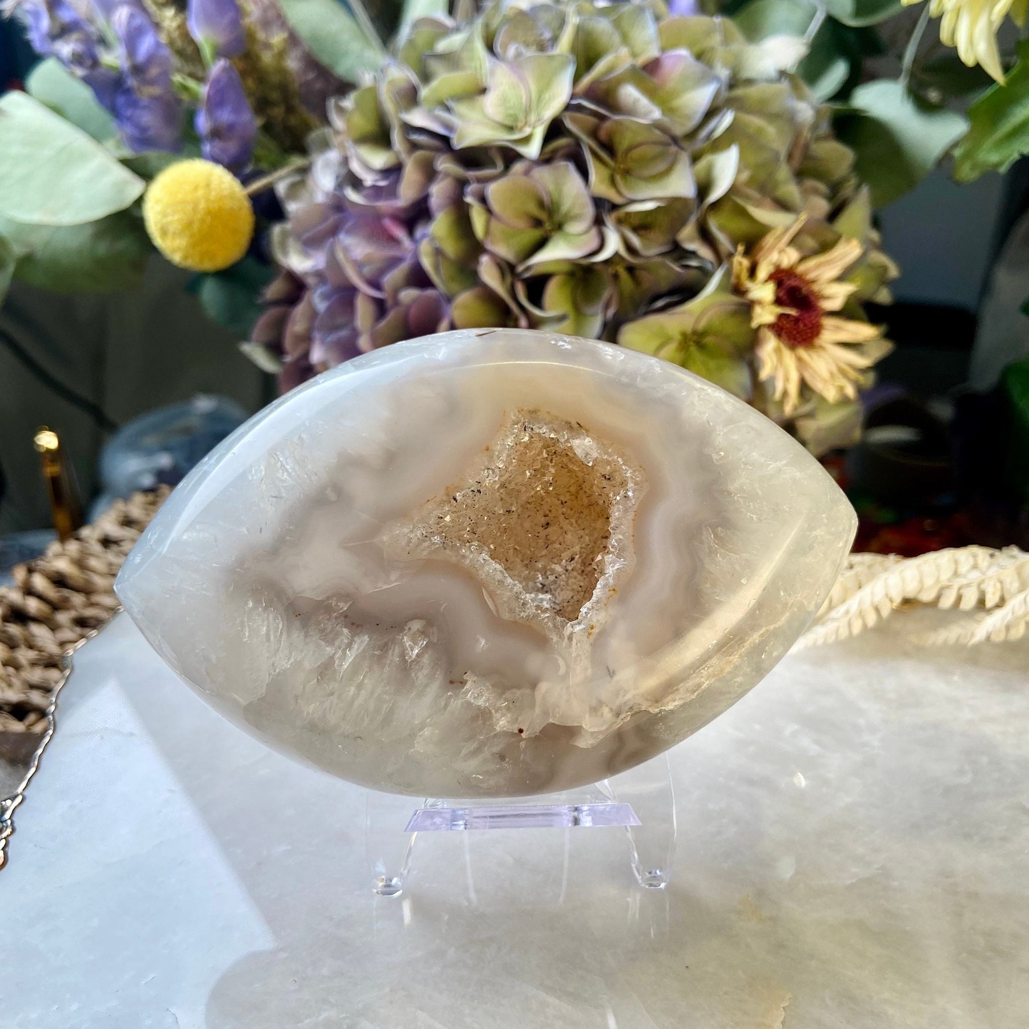 Grade AAA Brazilian Agate Quartz Geode, Energy Protection, Third Eye Opening, Manifestation Crystal, 278g