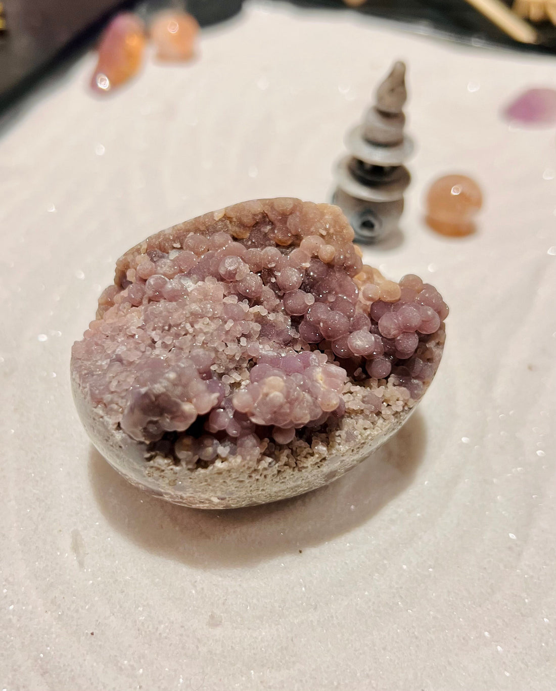 Grade AAA Natural Purple Grape Agate Geode Egg 178g Natural Velvet Shine Lilac Bubbles, Healing Crystal Home Decor