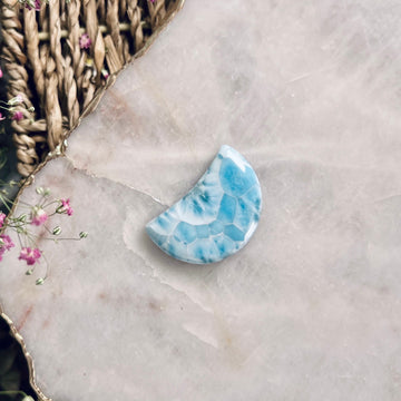 Grade AAA Natural Larimar Moon Cabochon from the Dominican Republic, Chakra Healing, Inner Wisdom and Manifestation Crystal 14g