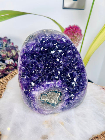 Grade AAA Uruguayan Amethyst Geode, Home Protection, Energy Balance 2kg
