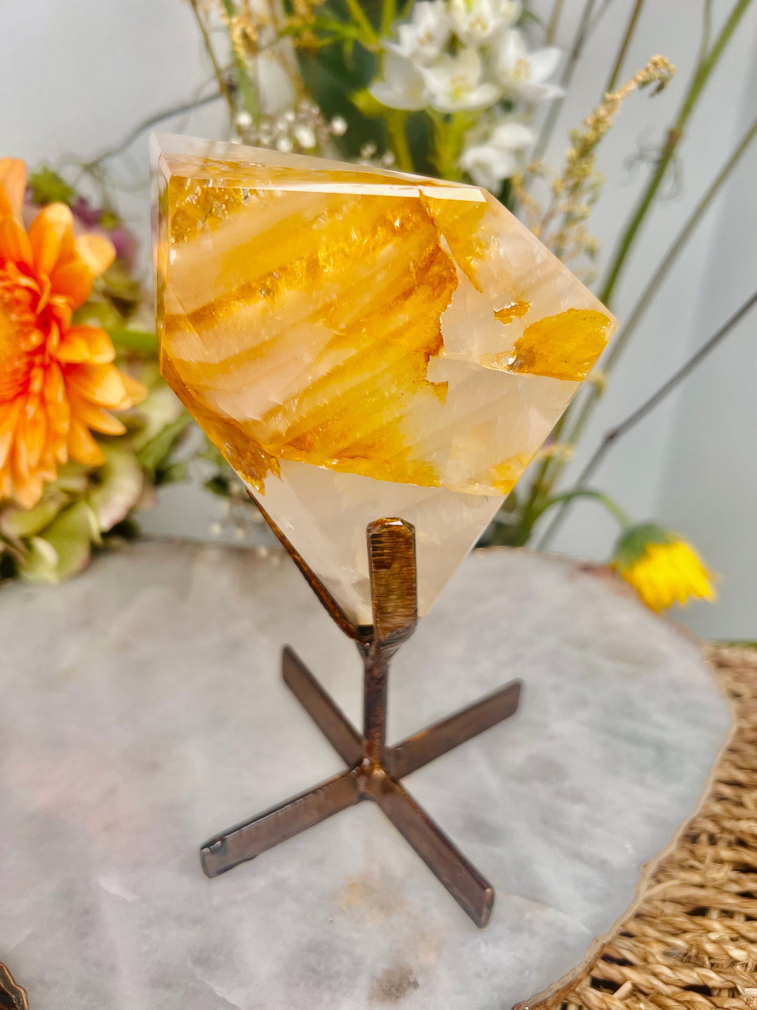 Grade AAA Golden Healer on Stand with Rainbow, Master Healer,Source Energy,High Frequency Crystal Healing Home Decor 611g -H42