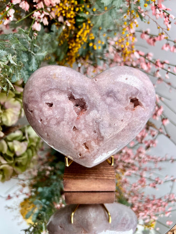 Exquisite Grade AAA Lilac-Toned Pink Amethyst Heart with Druzy Geodes & Hematite Inclusion - 632g PH04