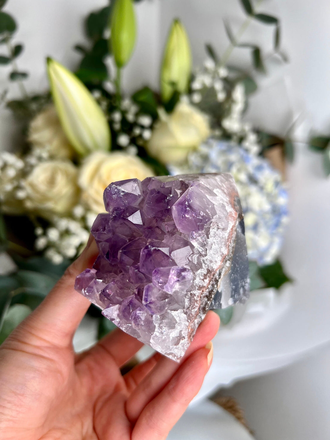 Grade AA+ Natural Brazilian Amethyst Geode Cutbase Tower with Agate, crystal healing home decor 361g ACT28