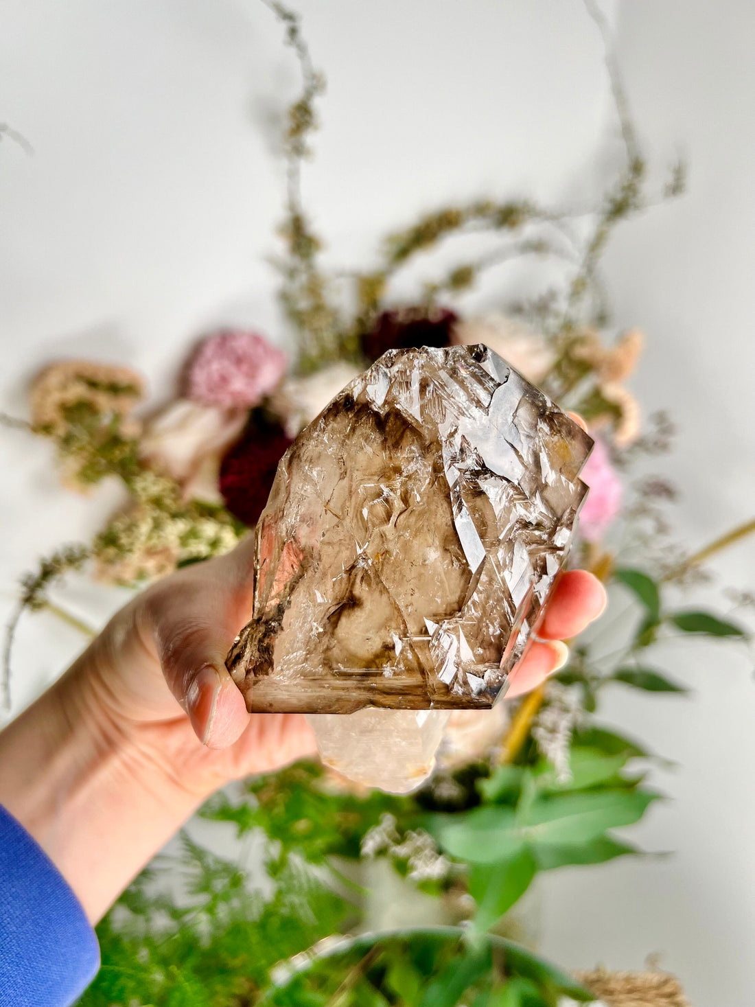 Grade AAA Elestial Smoky Quartz from Araçuai, Brazil - A Portal to Mystical Realms and Vibrant Healing 272g, SEH03