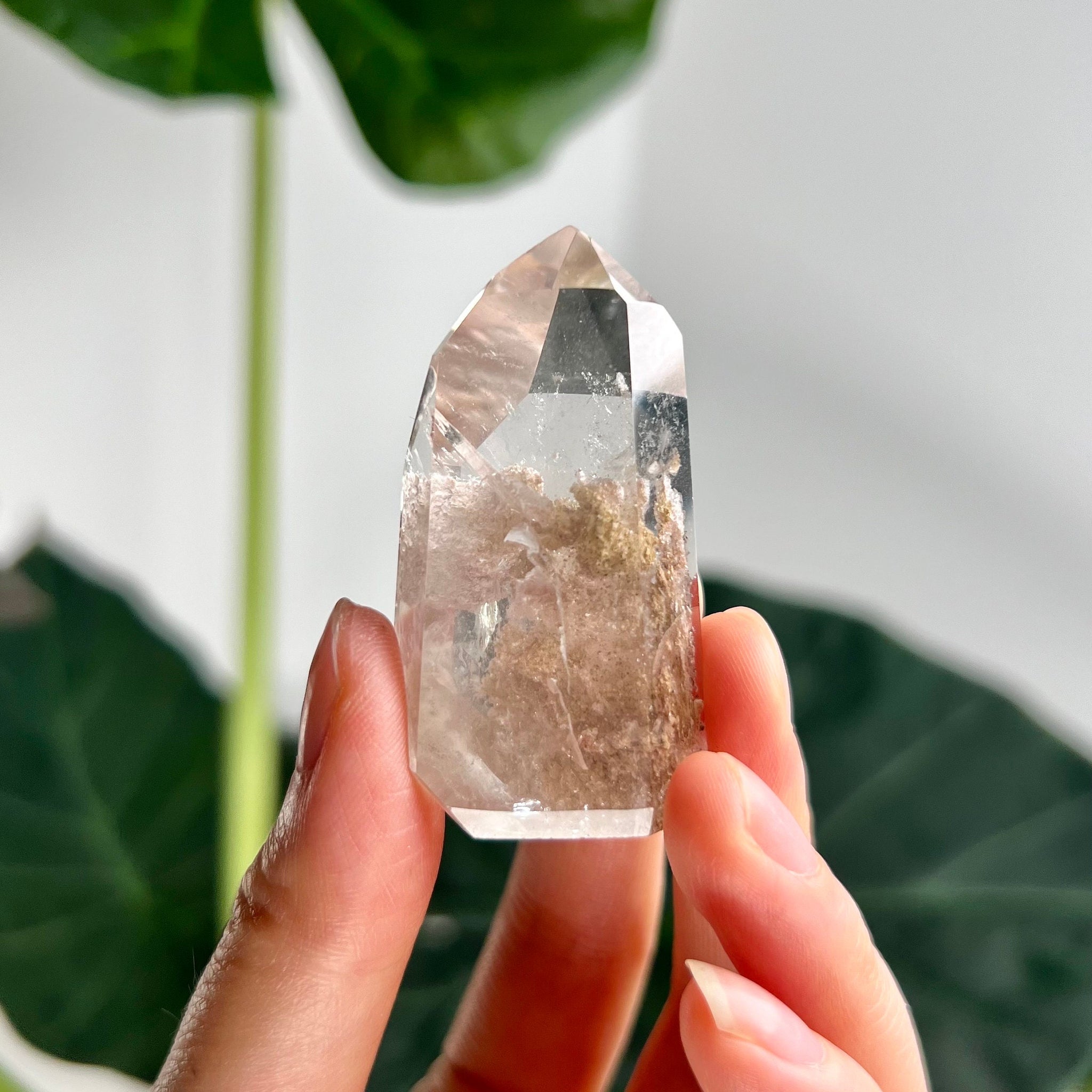 Grade AA Natural Penetration Quartz Tower with Lodolite inclusion - Manifestation and Healing Crystal MFH28, 36g