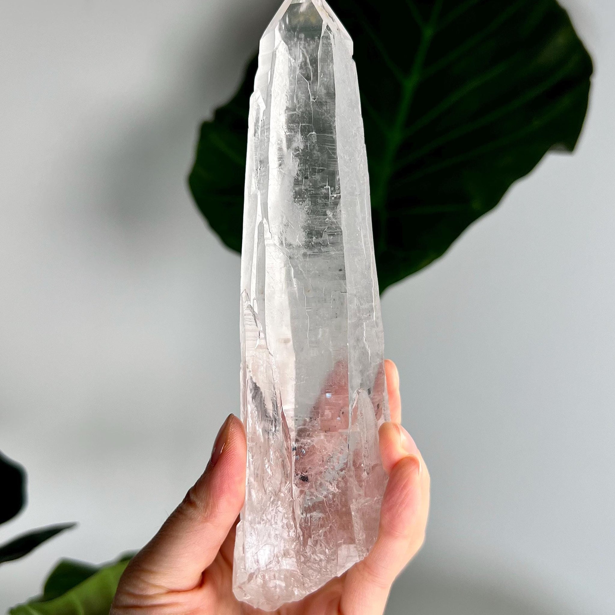 Grade AAA Singing Laser Quartz from Batatal, Diamantina - with Hematite Inclusion,SLH52, 408g