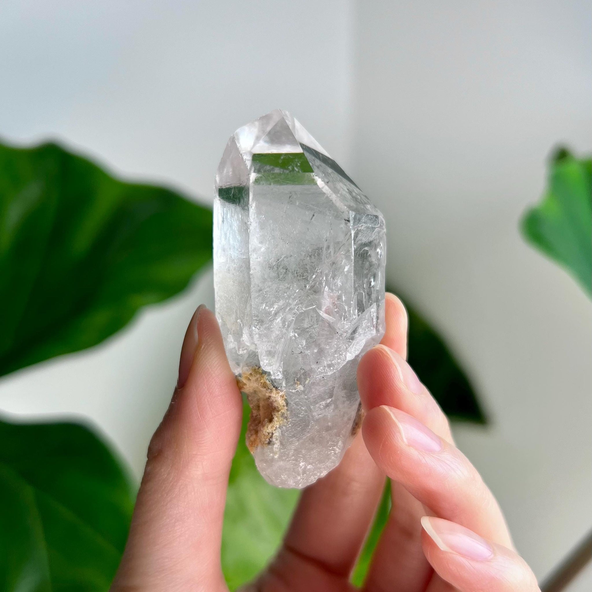 Grade AA Natural Clear Quartz Point with Chlorite - A Harmony of Healing and Protection CQC29, 70g