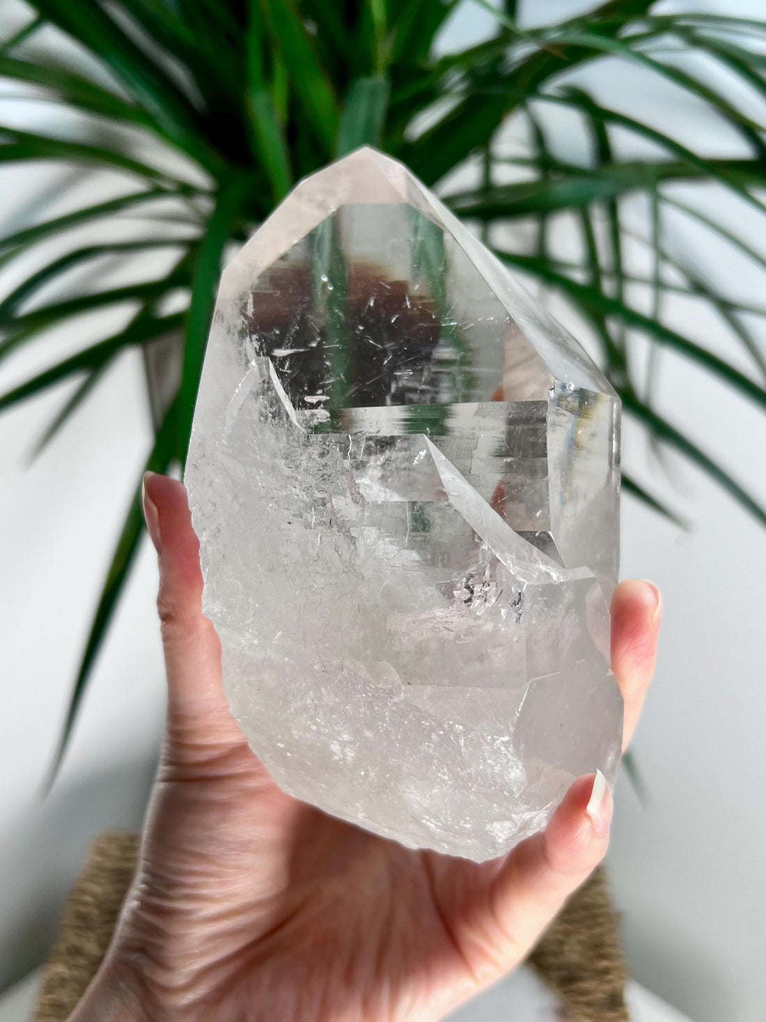 Grade AA Large Cathedral Lemurian Quartz Point – Phantom, Rutile, Rainbows, and Self-Healed, 1.054kg, from Diamantina, Brazil, - LCC10