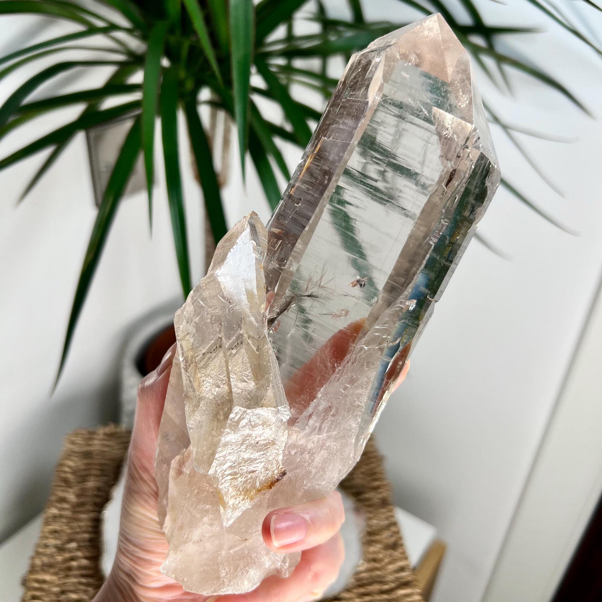 Grade AAA Large Cathedral Lemurian Quartz – Cross Bridge Formation, Iron Inclusion, and Black Rutile from Diamantina, Brazil- LCC12, 1086g