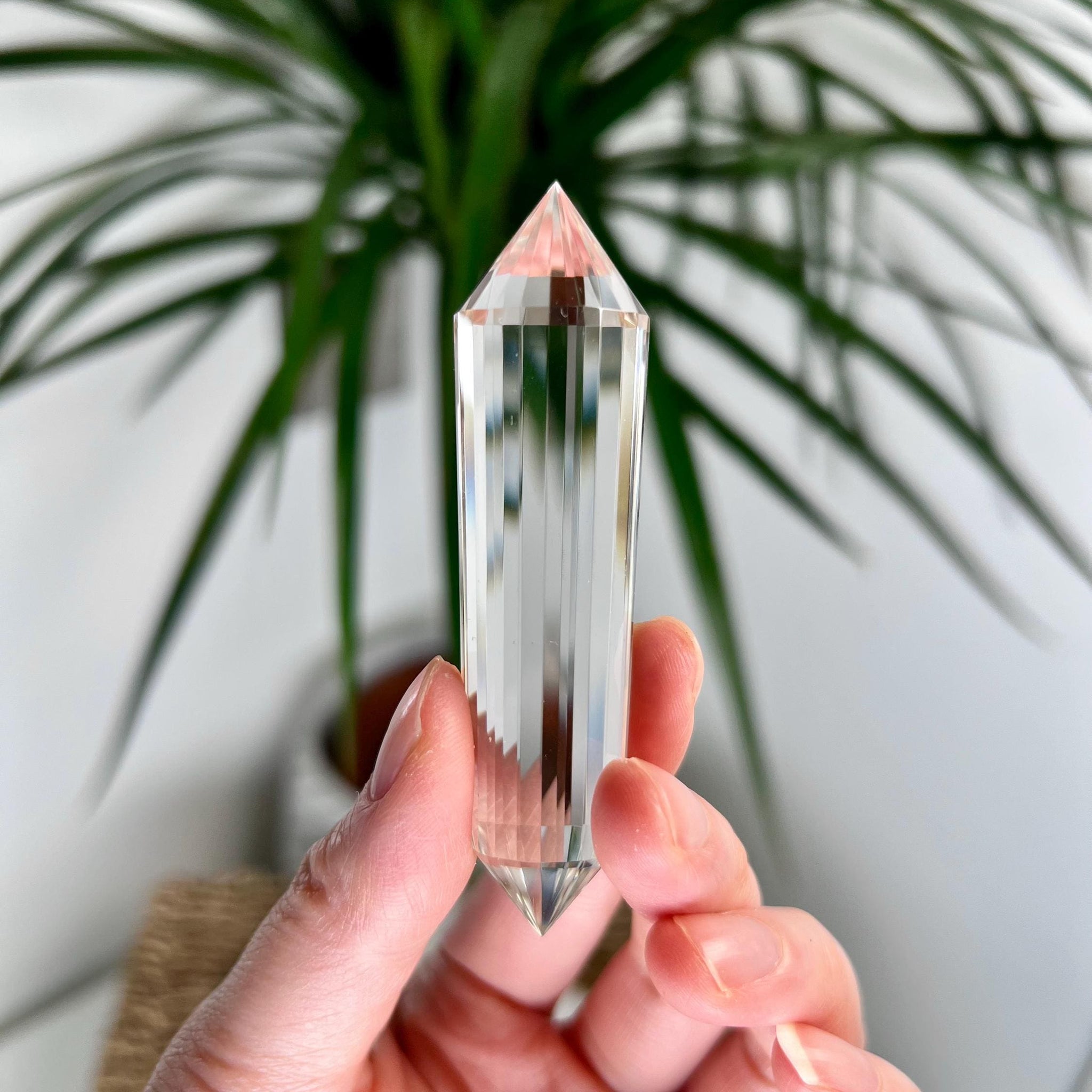 Grade AAA+ Natural Lemurian Seed Quartz 24-Sided Vogel Wand - Top Quality, Perfectly Crafted, Travel Size LVT15, 45g