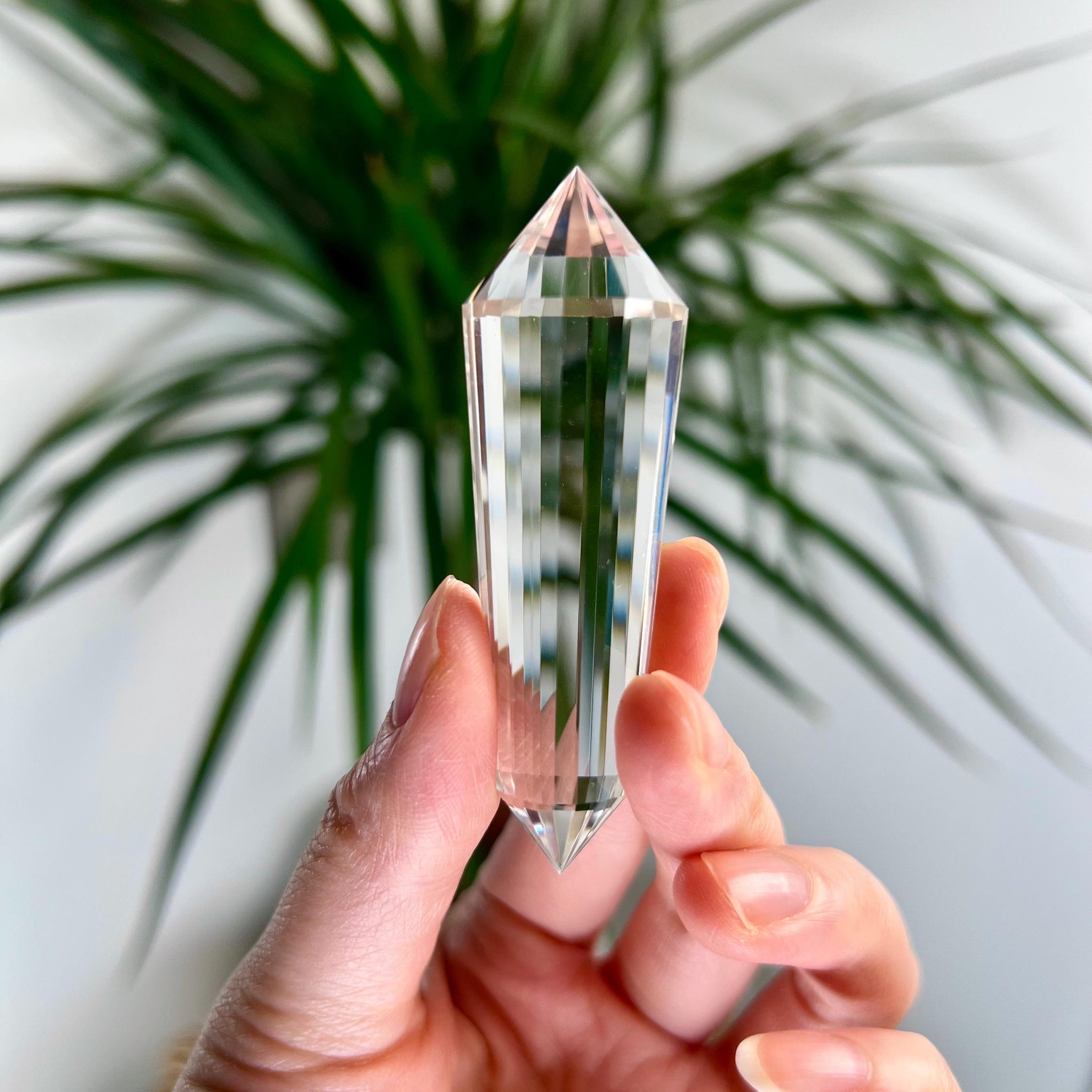 Grade AAA+ Natural Lemurian Seed Quartz 24-Sided Vogel Wand - Top Quality, Perfectly Crafted, Travel Size LVT21, 40g