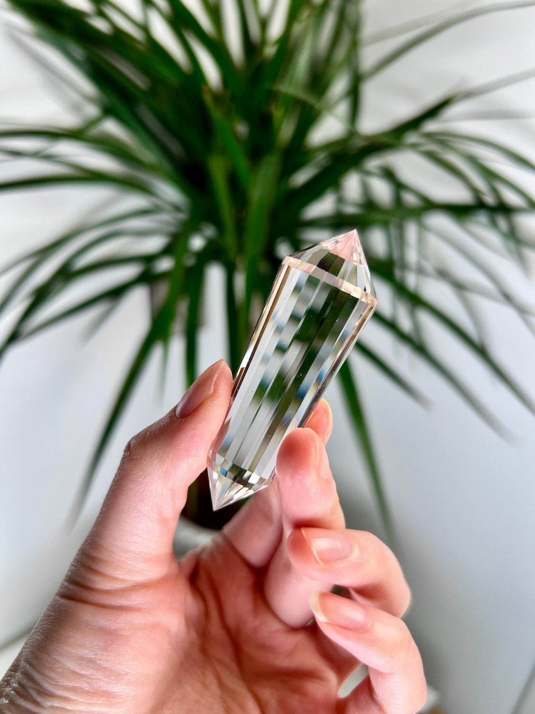 Grade AAA+ Natural Lemurian Seed Quartz 24-Sided Vogel Wand - Top Quality, Perfectly Crafted, Travel Size LVT24, 42g
