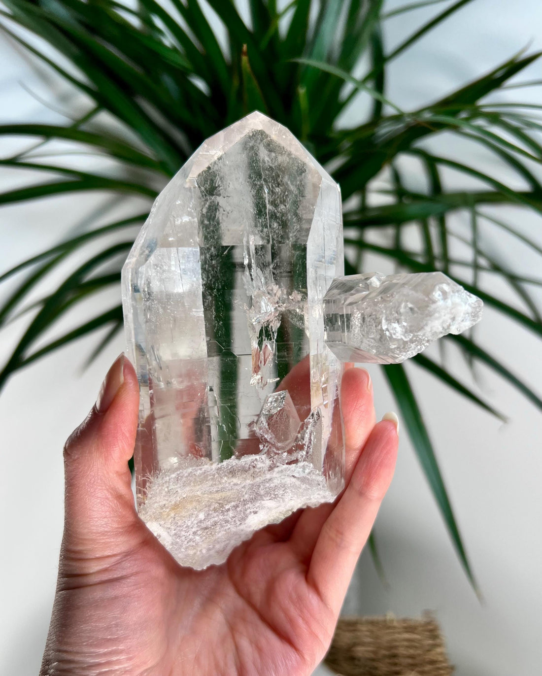 RARE Grade AAA Cathedral Lemurian Quartz – Unique Soulmate Bridge Formation with Rutile and Key,from Diamantina, Brazil LCC09, 574g