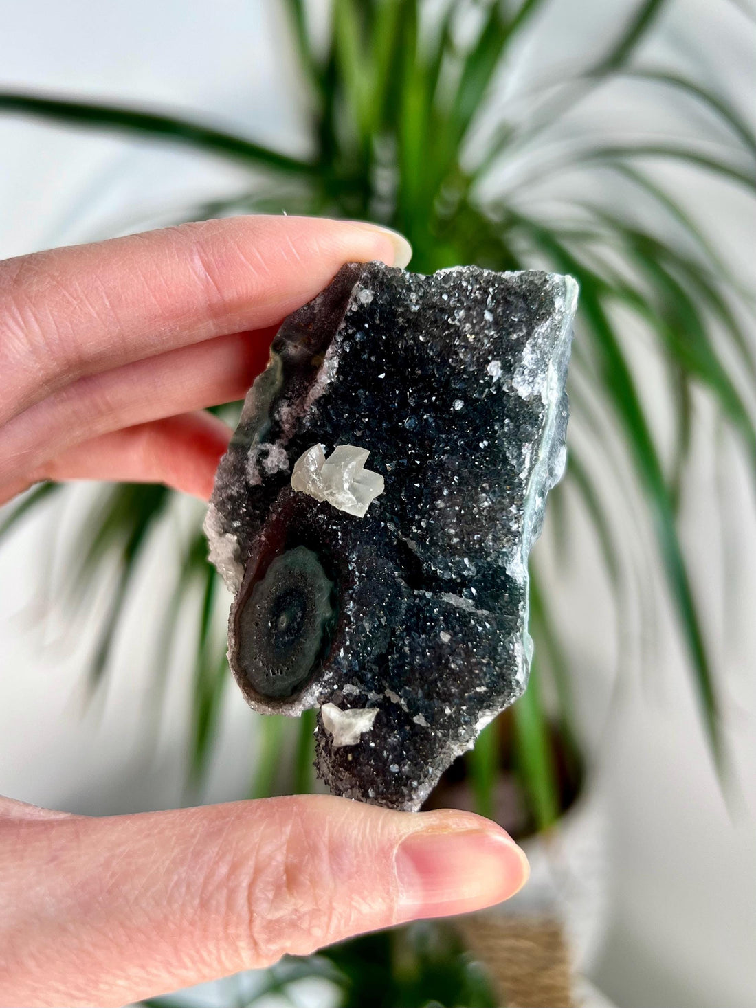 Grade AA Natural Jasper Stalactite on Druzy with Calcite Cubes – Heart, Root, and Third Eye Chakra Healing, US86, 103g