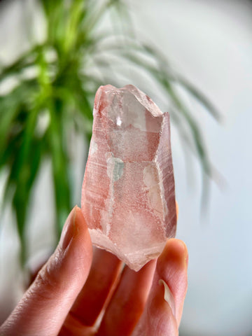 Grade AAA 100% Natural Pink Lemurian Quartz Point–Heart- Self Healed Crystal ,from Diamantina - PL22, 90g